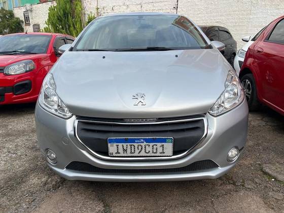 PEUGEOT 208 1.5 ALLURE 8V FLEX 4P MANUAL PEUGEOT 208 1.5 ALLURE 8V FLEX 4P MANUAL